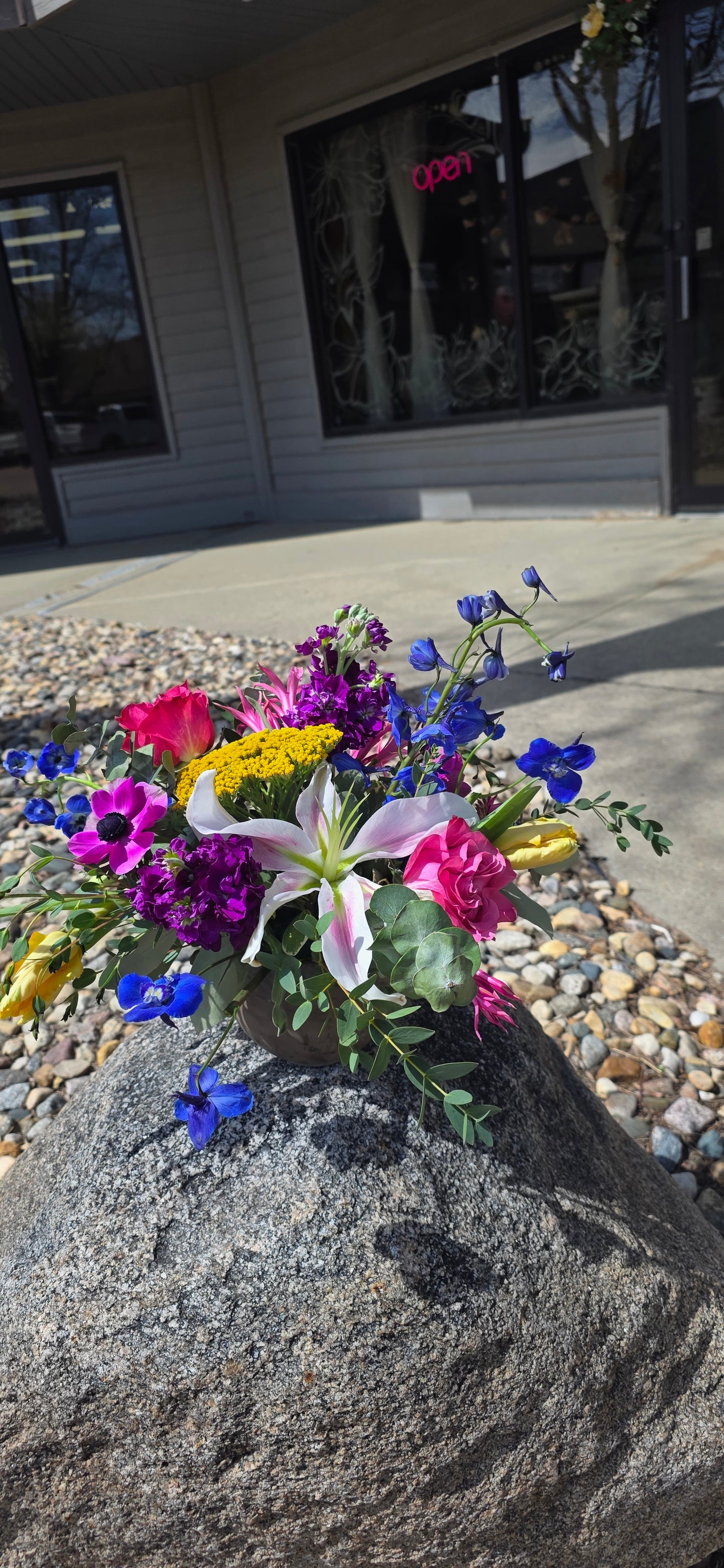 Color Me Happy Arrangement ✨ Same-day pickup & delivery available